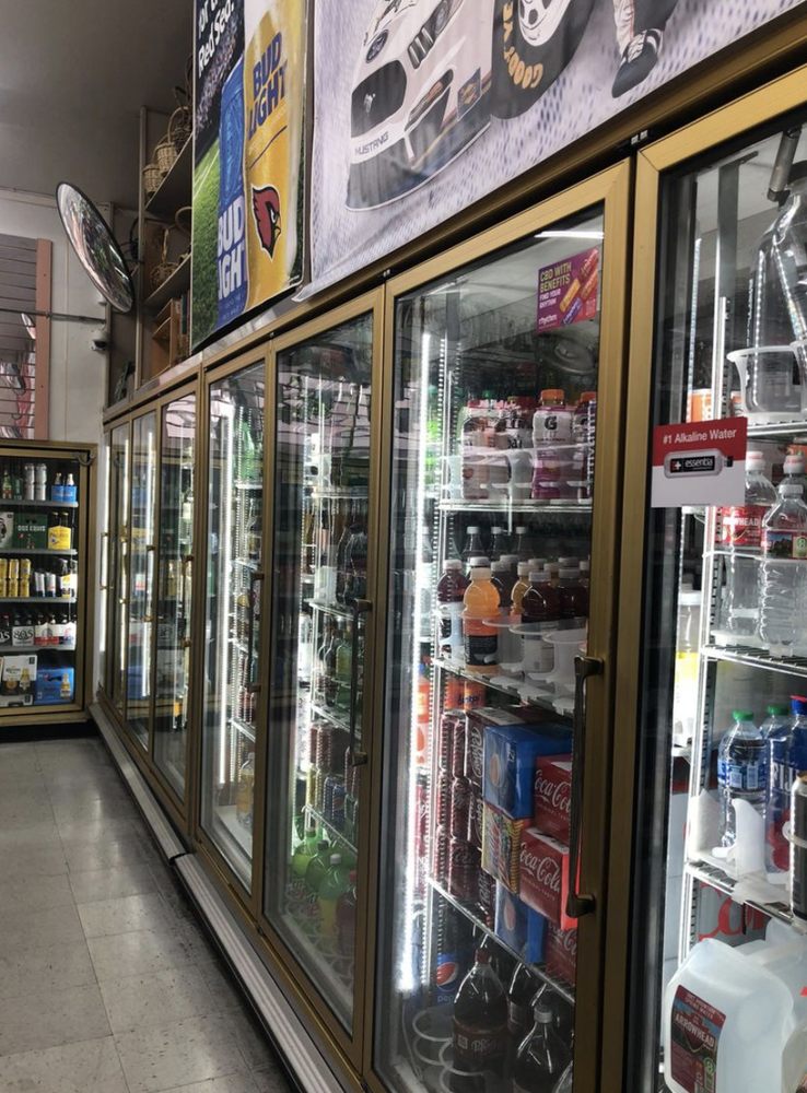 Inside D's Market Scottsdale local convenience and grocery selection